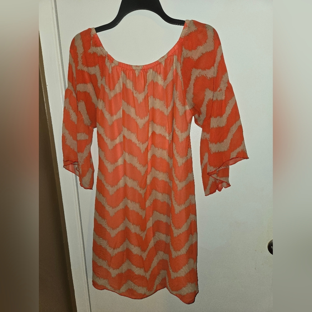 Boutique coral/tan top Size L